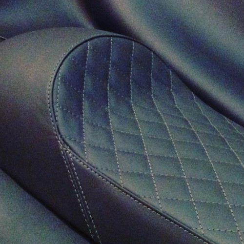 Selle moto cuir - en,