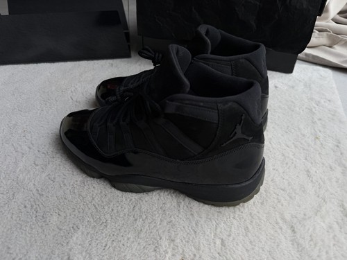 Air jordan cap and gown - 11,