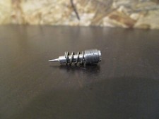 Vis de richesse de carburateur