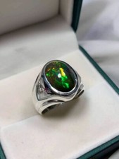 Bague en opale noire