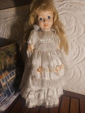 Poupée vintage Porcelaine