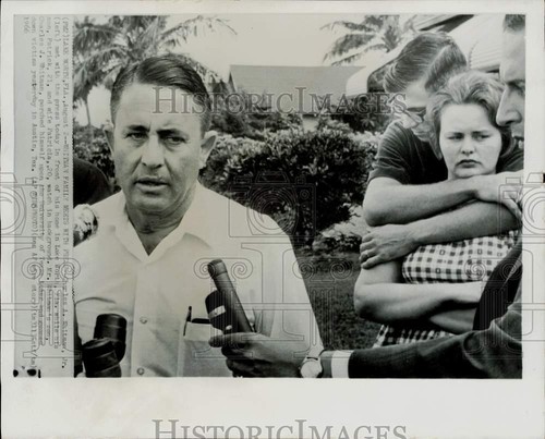 1966 press photo family - 1966,