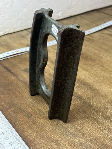 Fer joint mouluré de - à,