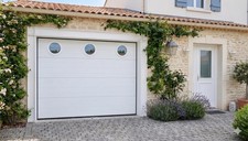 Porte garage sectionnelle avec