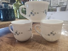 3 tasses  Arcopal Modèle
