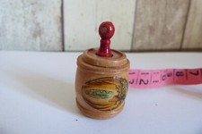 ancien mètre de couturière vue de l œil lourde .