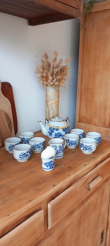 Service the fleurie bleu et - service, a