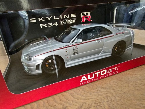 New autoart 80180 nissan - new, 1/18