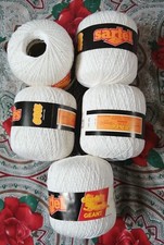 5 bobines de coton blanc, à