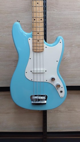 Guitare basse électrique