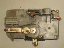 Serrure avant droit PEUGEOT