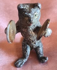 Chat musicien aux cymbales -