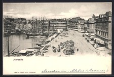 CPA Marseille, Vue du port avec voiliers et bâtiments en arrière-plan 