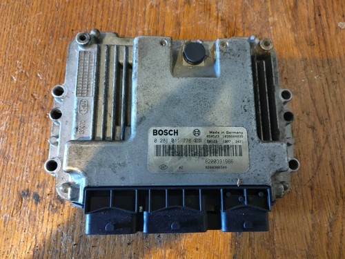 Calculateur moteur renault - calculateur,