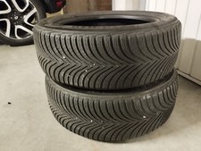 2 PNEUS NEIGE MICHELIN 205 55 R17 très bon état , vendus car changement de véhic