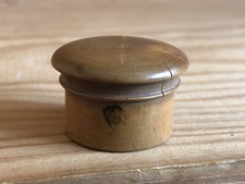 Reliquaire ancien dans boîte en buis