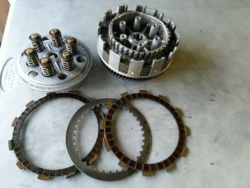 Embrayage pour pièces - en, l
