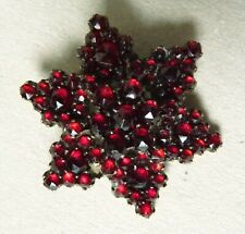 Broche médaillon étoile