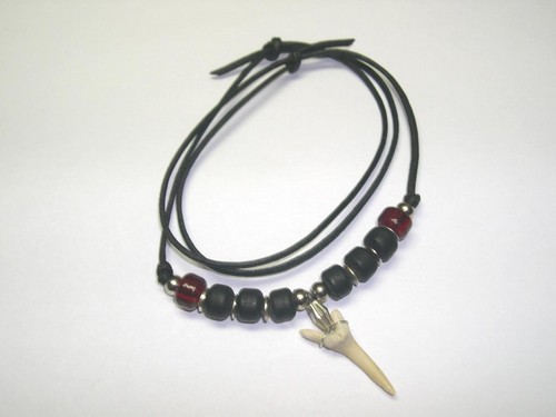 Collier pendentif dent - , de