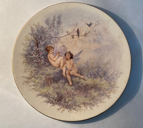 Charmant plat rond peint - plat, main