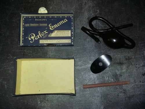 Ancienne poire lavement - à,
