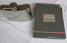 Petite flasque avec boîte