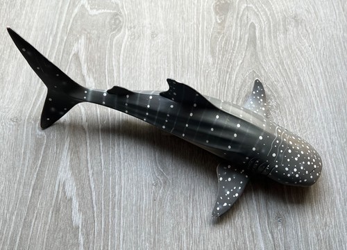 Figurine requin baleine