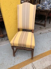 CHAISE DE STYLE LOUIS XIII