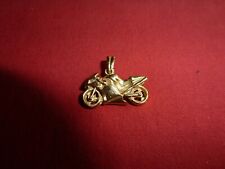 PENDENTIF  MOTO  PLAQUE OR