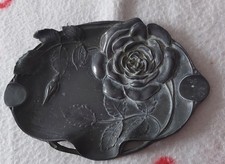 Ancien Cendrier En Etain Art