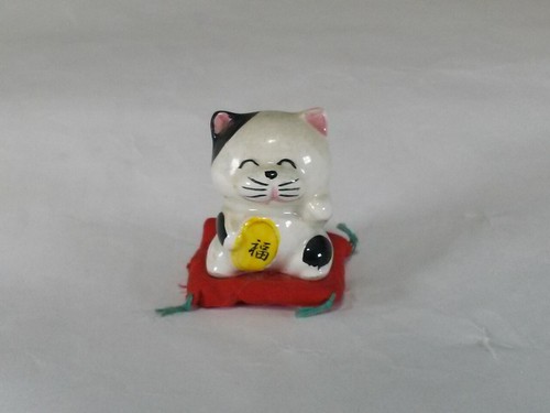 Fortune pottery zabuton cat - fortune,