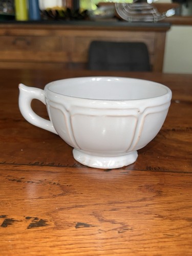 Rare ancienne tasse blanche - rare,