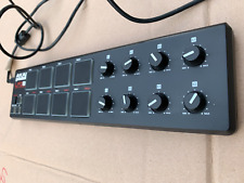 AKAI Professional LPD8  - Contrôleur USB/MIDI Drum Pads Ultra Compact