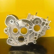 CARTER MOTEUR DROIT TM RACING