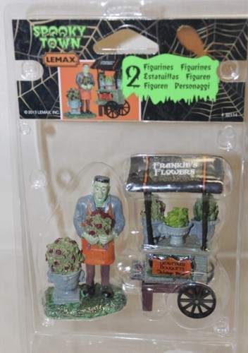 Lemax spooky town - lemax,