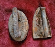 DEUX ANCIENS PETITS FERS A