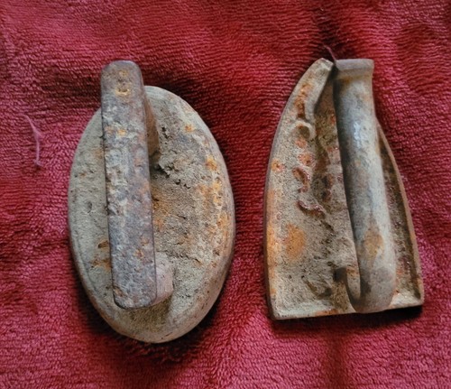 Deux anciens petits fers - deux, a