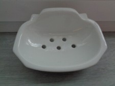 ANCIEN PORTE SAVON EN PORCELAINE BLANCHE SALLE DE BAIN