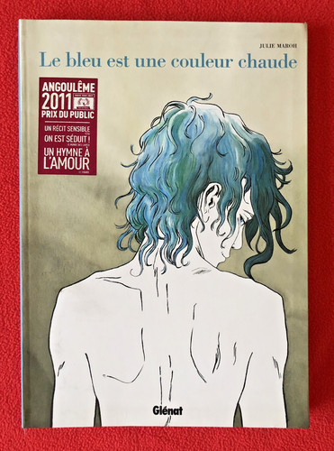 Bleu est une couleur - une, chaude