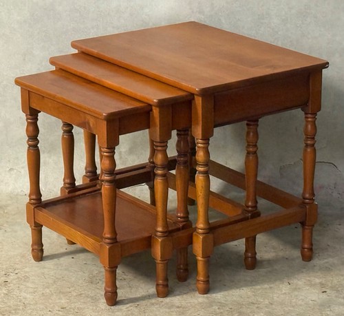 Tables gigognes - 3,