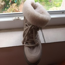 bottes de neige à lacets