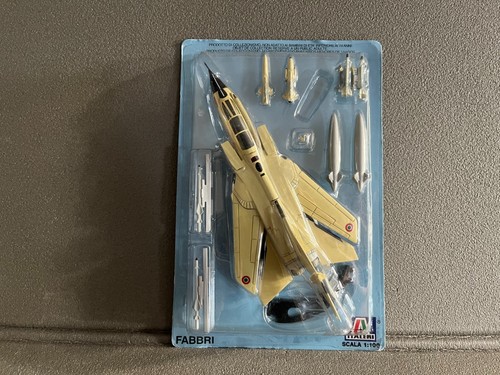 Avion miniature militaire - avion,