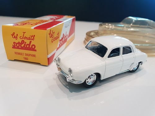 Voiture renault dauphine 1962 - dauphine,