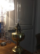 « Lampe à pétrole ancienne en cuivre ». 760