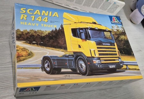 Boite vide maquette camion - boite,