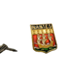 PIN ' S   NANTES   /  RARE