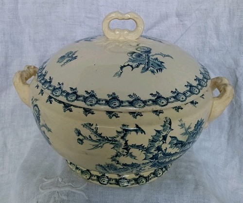 Belle soupière ancienne - , en