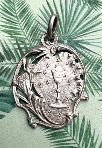 Bijou médaille ancienne avec