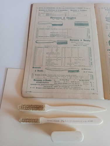 Anciennes brosses dents - 2,