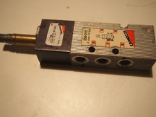 Distributeur pneumatique 5/2 CAMOZZI 356 015 02S03